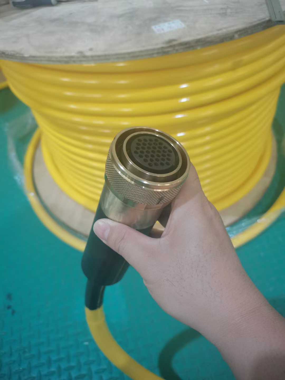HYSF MCBH/IL4M/F Metal-Housed High-Pressure Underwater Connector with Overmolded Cable