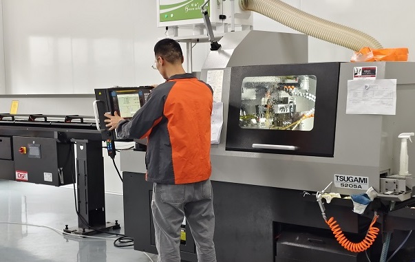 UC 1057 1ピン水中コネクタ